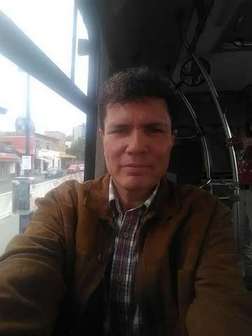 Hombre Divorciado de  Tlaquepaque, Pianitos