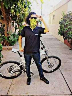 Hombre Soltero de  Guadalajara, Momo31