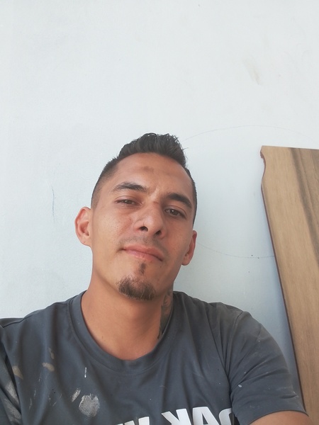 Hombre Separado de  Guadalajara, Alexander51