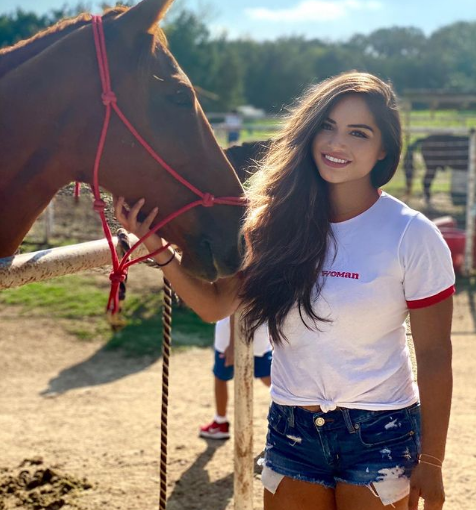 Mujer Soltera de  Otra Ciudad- Extranjero, ashlee