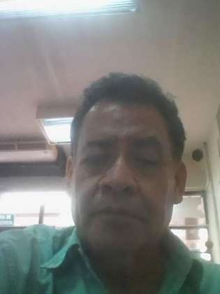 Hombre Separado de  Otra Ciudad - Jalisco, Fer11