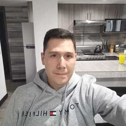 Hombre Divorciado de  Otra Ciudad- Extranjero, soria